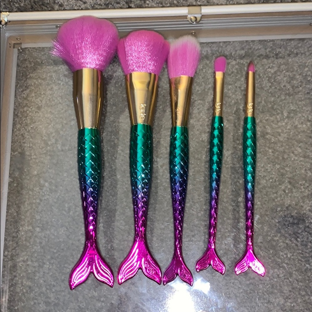 Tarte mermaid brush set new